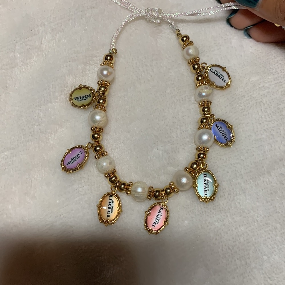 Bracelets - Picture 4 of 6